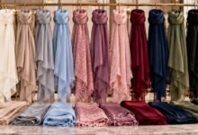 pembe-elbiseye-hangi-renk-sal-gider